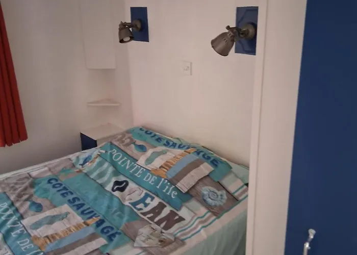 Les Acacias Camping Saint-Paulet-de-Caisson